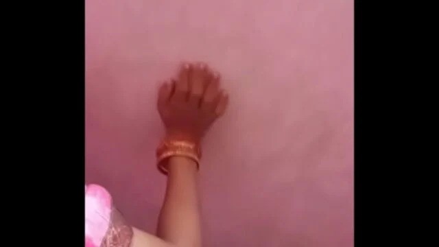 Chhoti bhabhi ki chudai sandas me doggy pose me